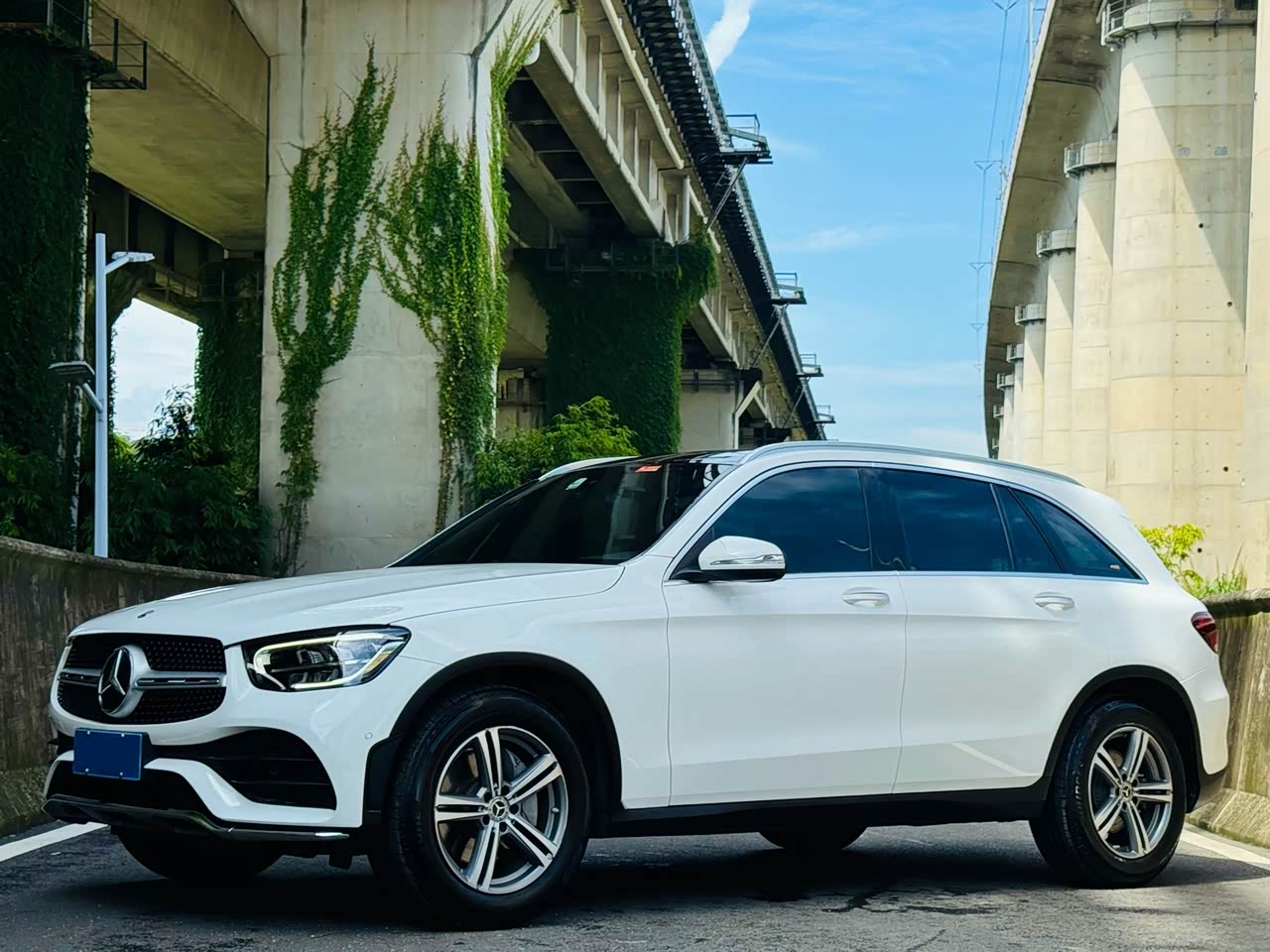 Mercedes-BenzGLC 2020 GLC 260 L 4MATIC Luxury
