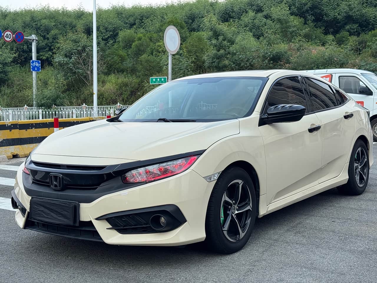 Civic 2016 180TURBO CVTComfort