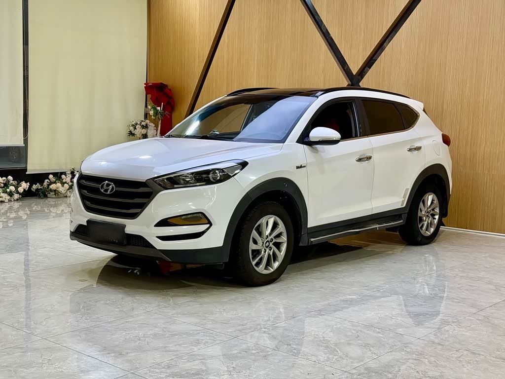 Tucson 2015 1.6T DCT RWD Smart