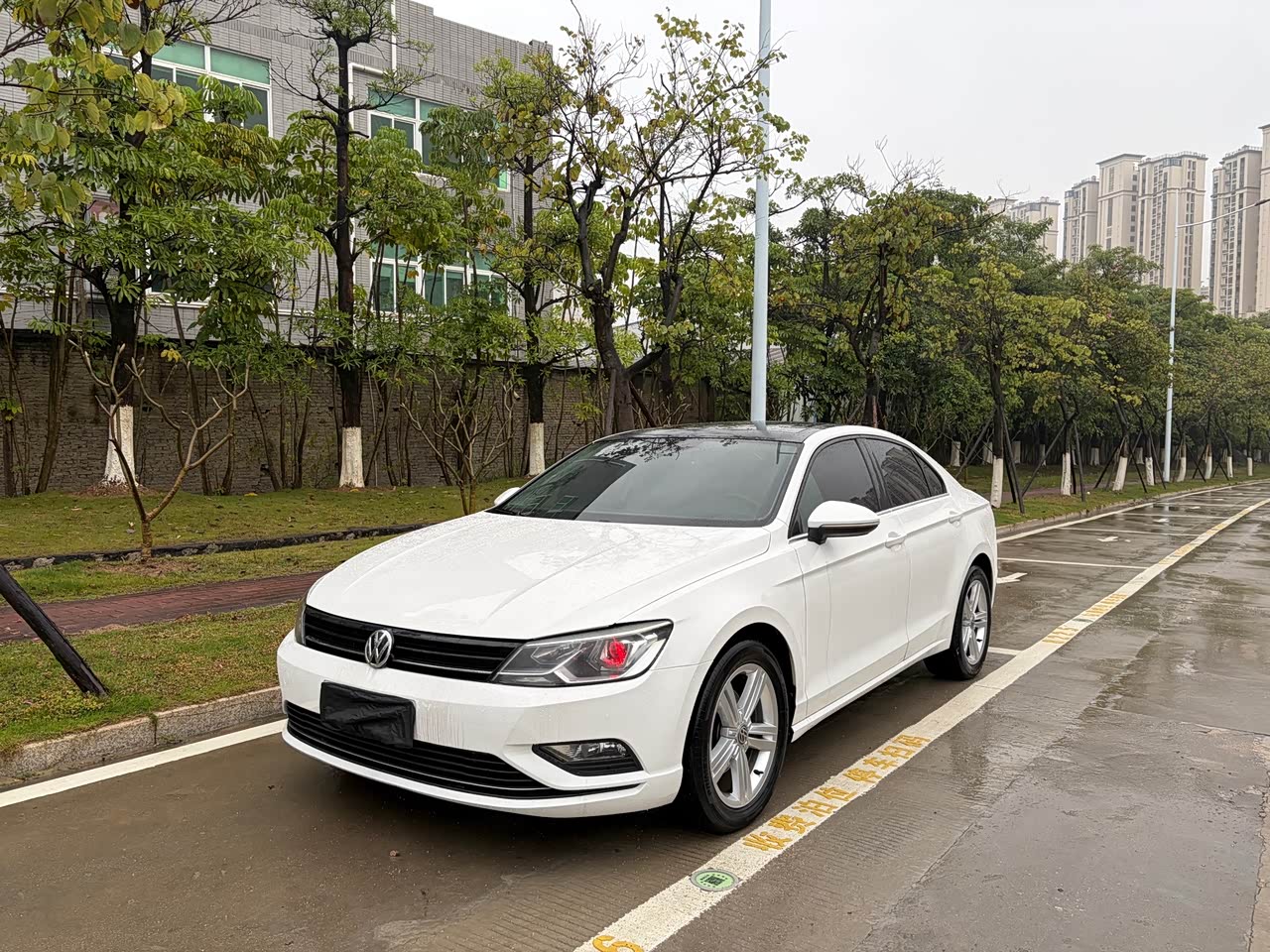 Lamando 2015 280TSI DSGComfort