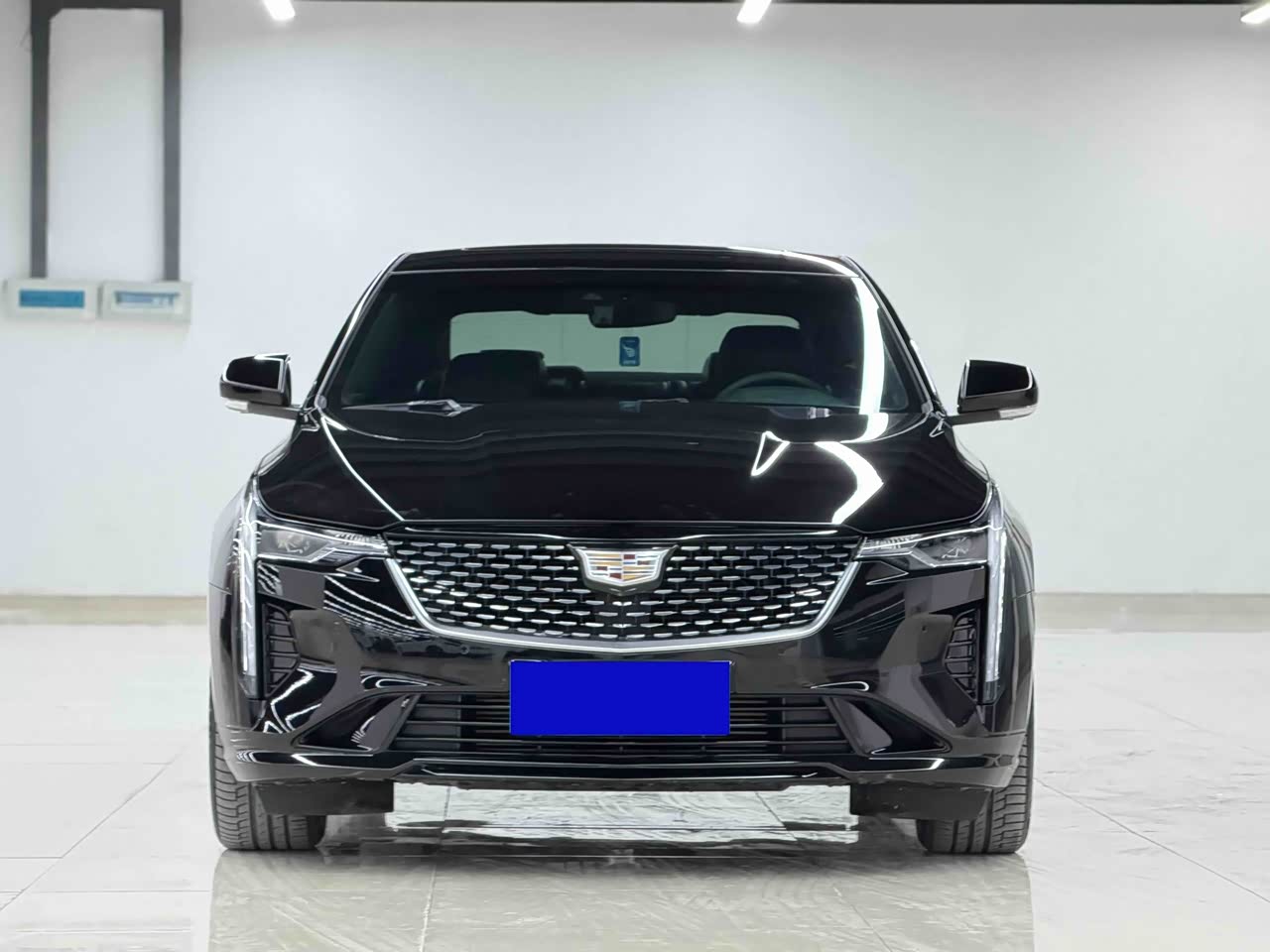 CT4 2023 28T Premium