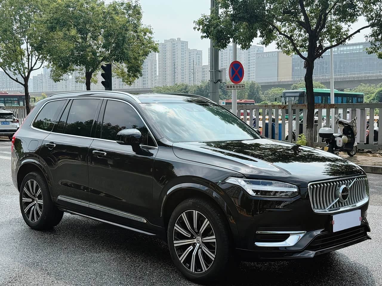 XC90 2021 B6 Luxury 7-Seater