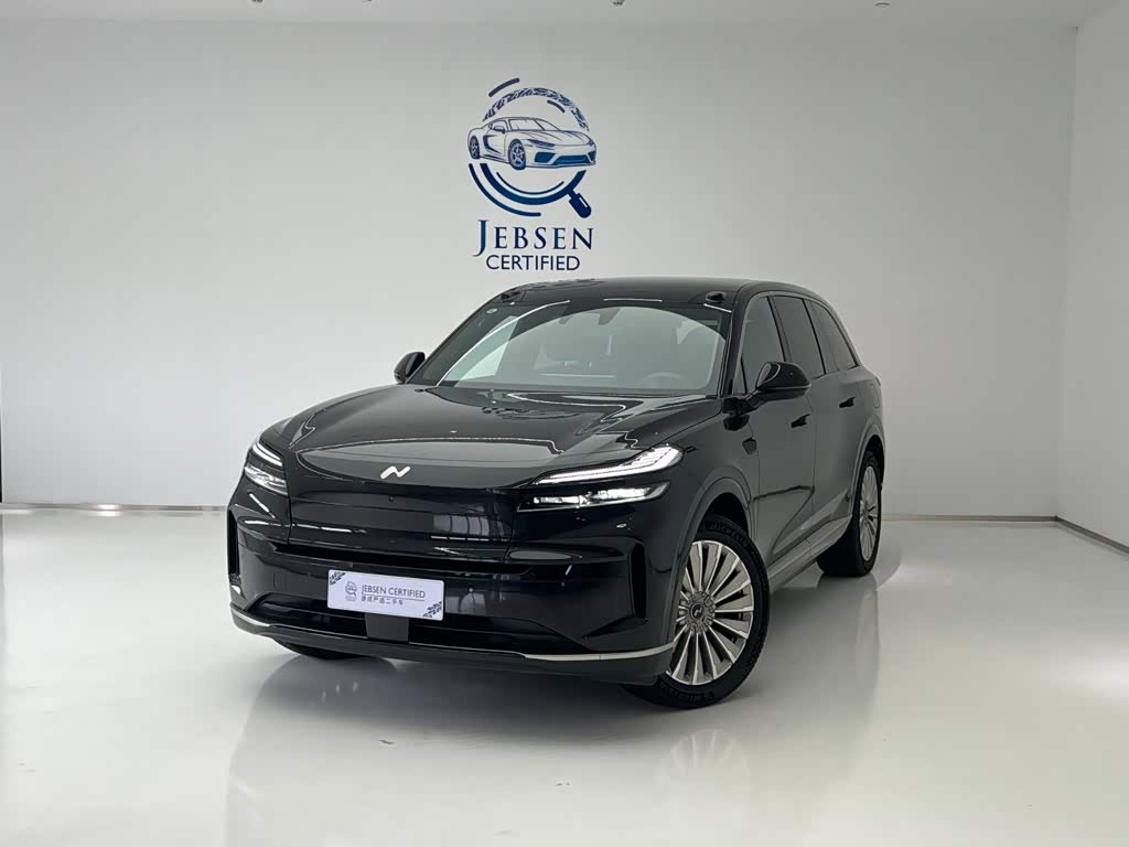 L90 2025 Ultra 6-Seater
