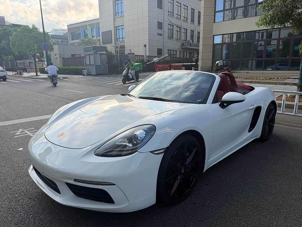 718 2022 Boxster T 2.0T