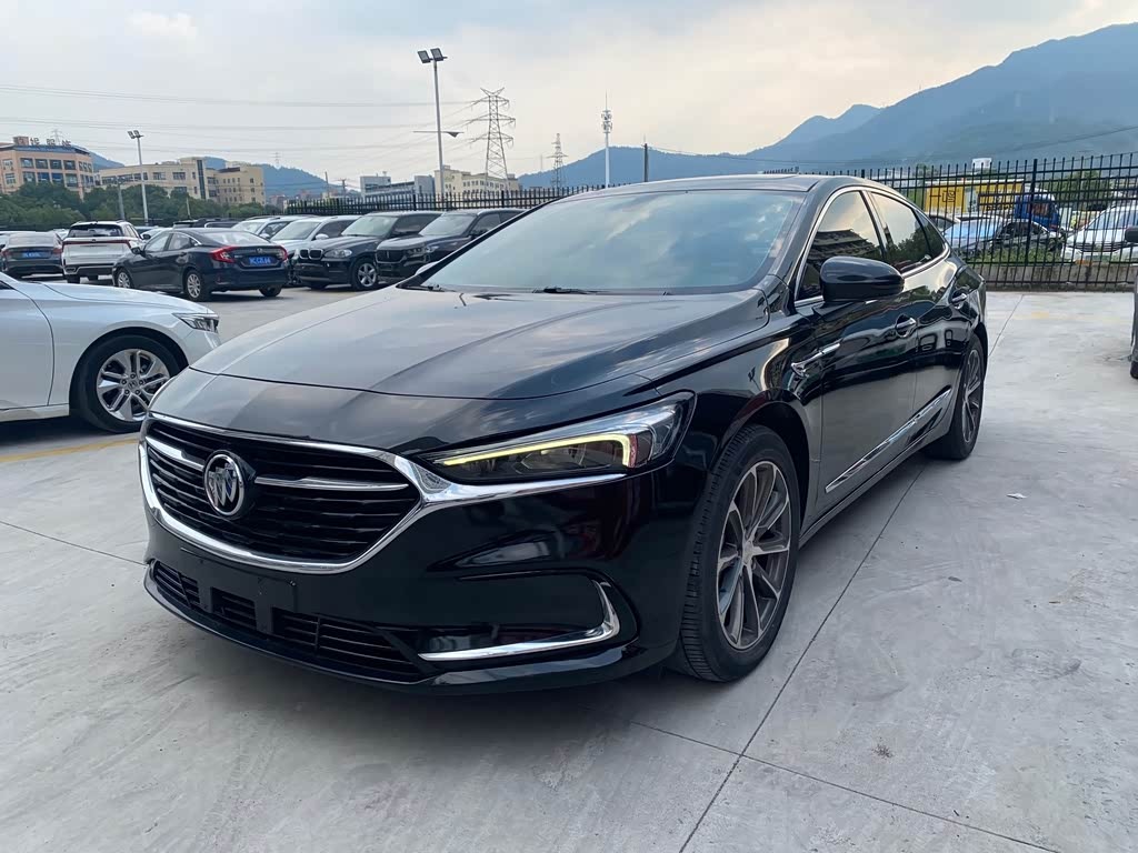 LaCrosse 2022 652T Luxury
