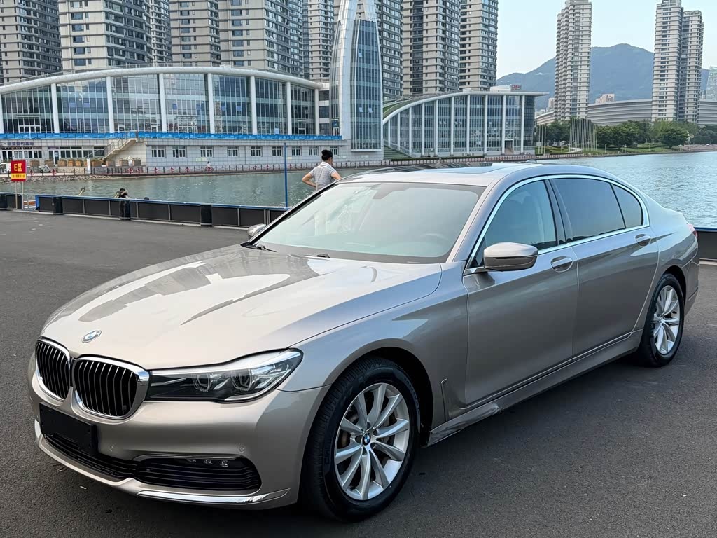 BMW7 Series 2017 730Li Leading