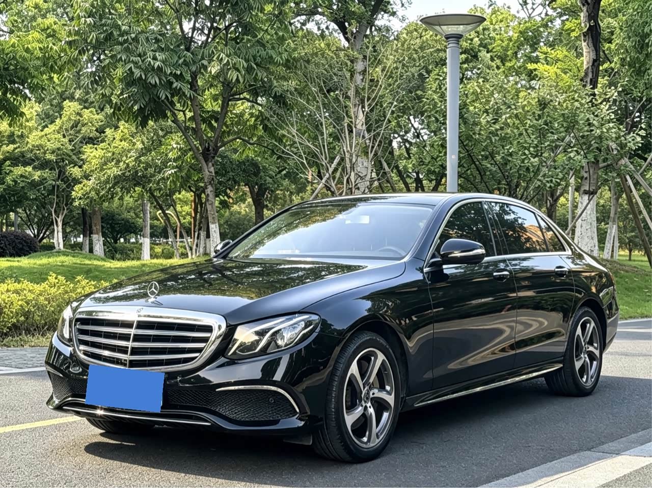 Mercedes-BenzE-Class 2019 E 300 L Sport Luxury