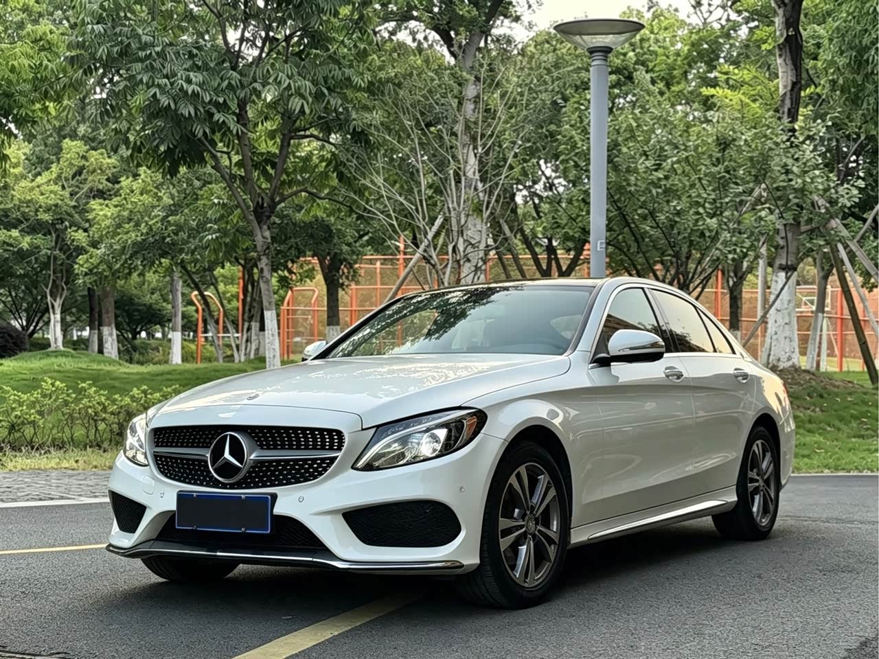 Mercedes-BenzC-Class 2016 C 200 L Sport