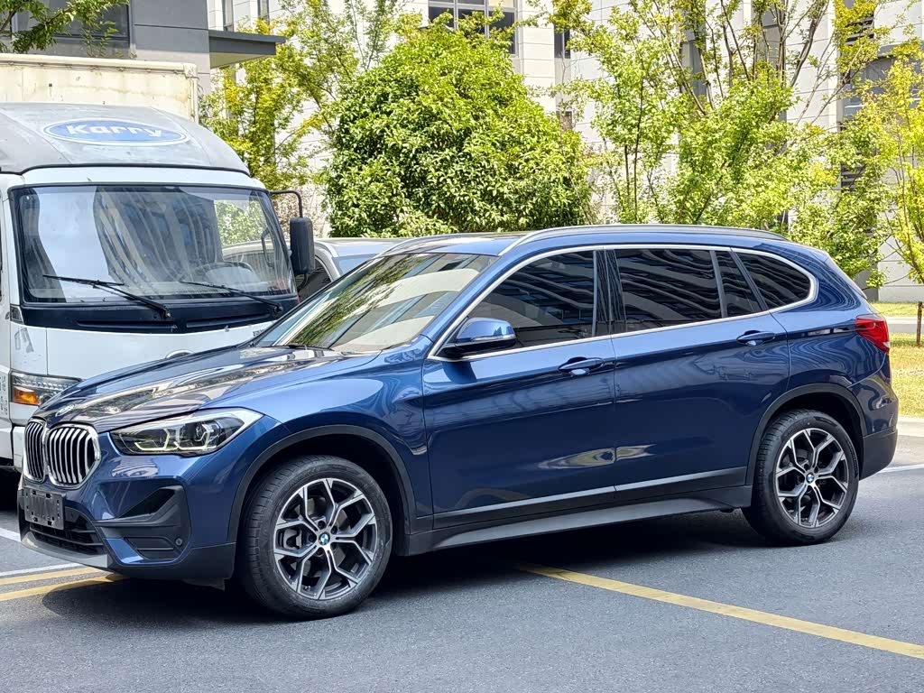BMWX1 2022 sDrive25Li Leading