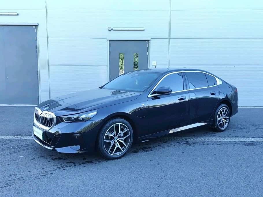 BMWi5 2025 eDrive 35L M Sport Package