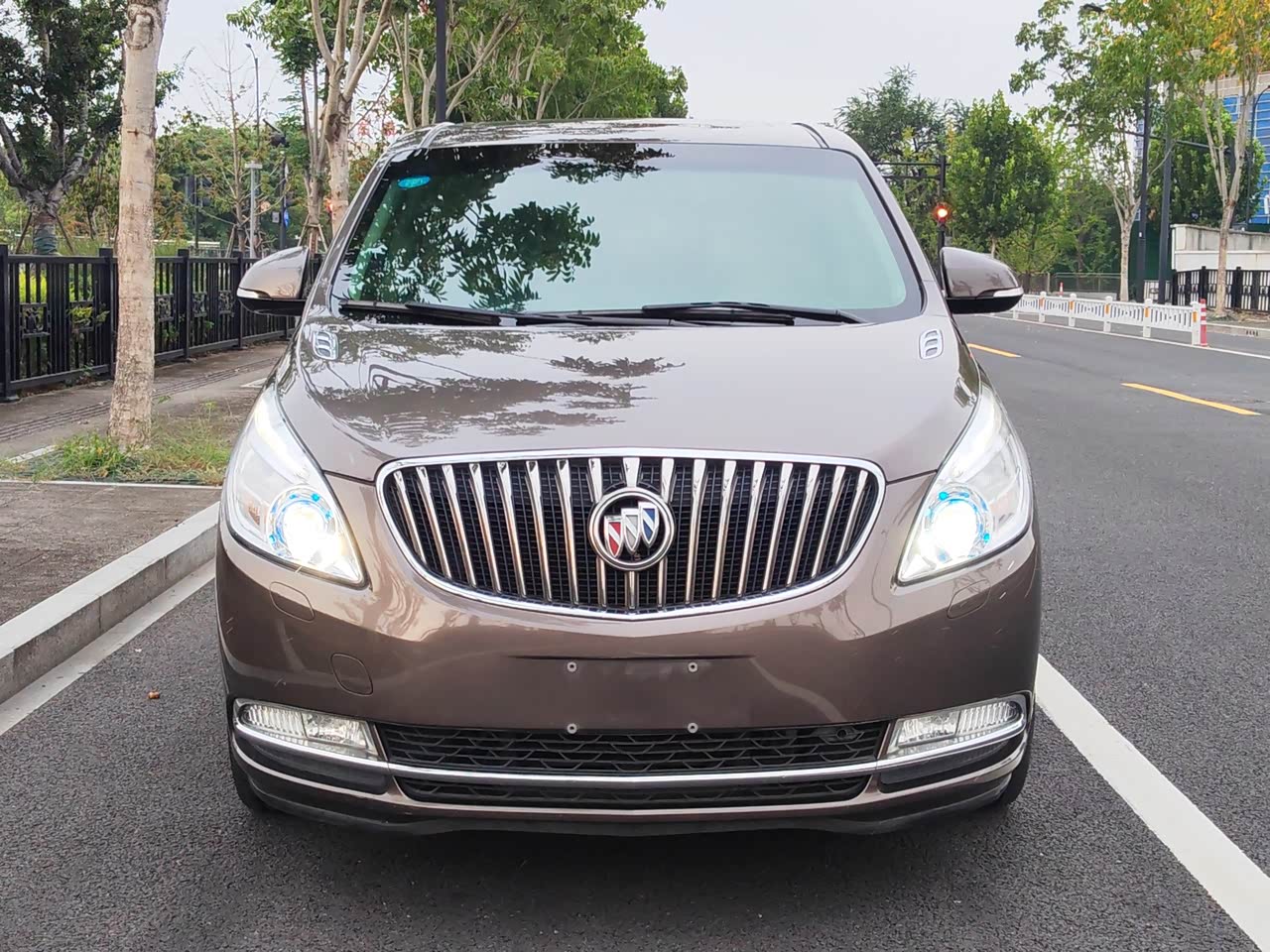 GL8 2014 2.4L LT Luxury Business Executive