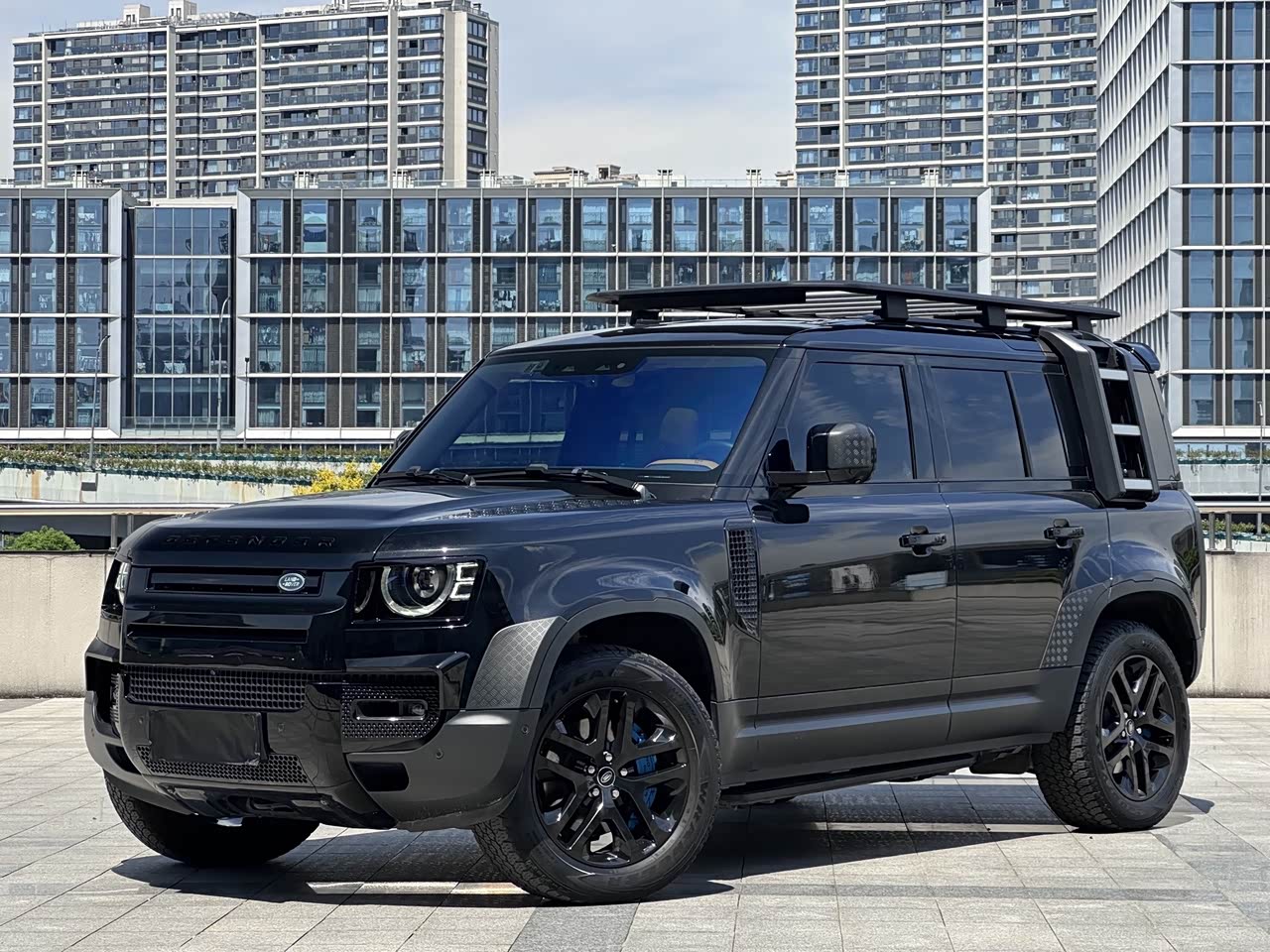 Defender 2023 110 3.0T P400 Special