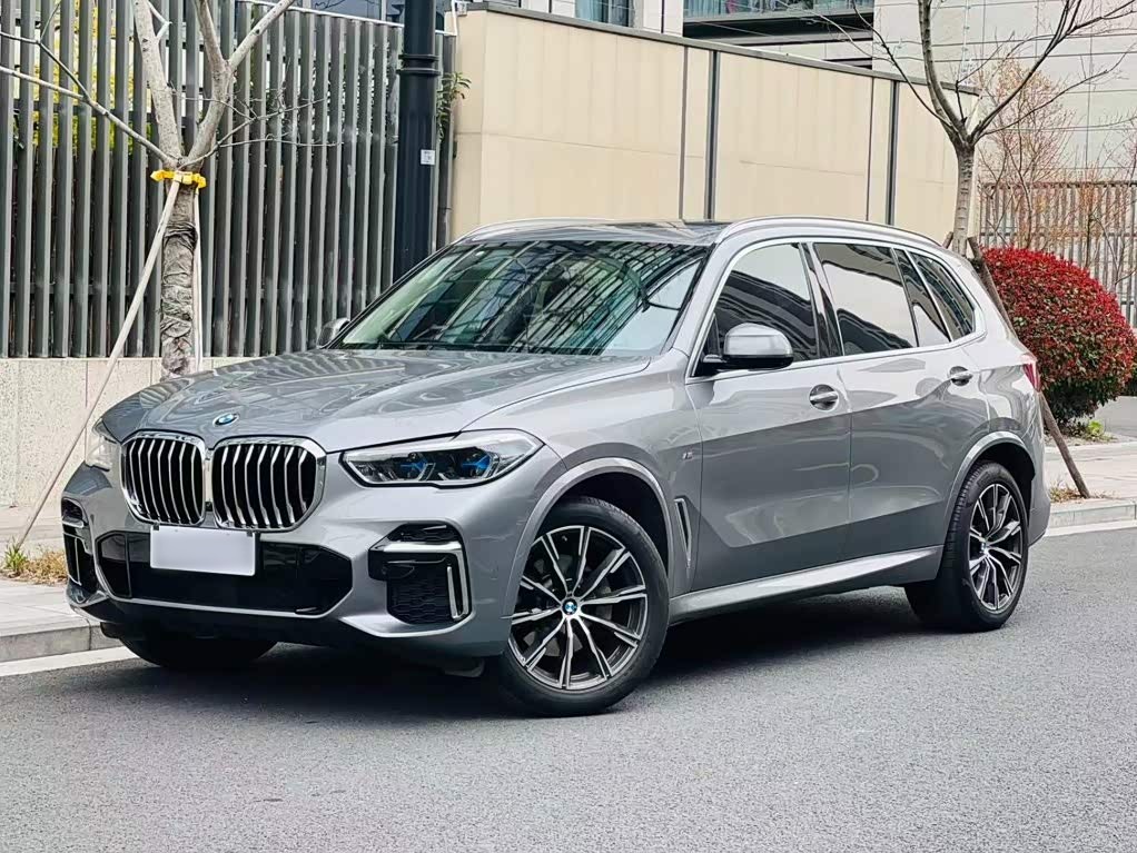 BMWX5 2022 xDrive 30Li Exclusive M Sport Package
