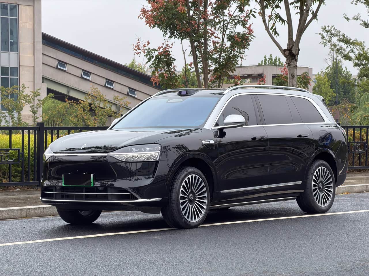 M9 2025 EREV Ultra 52kWh 6-Seater 192-Line LiDAR