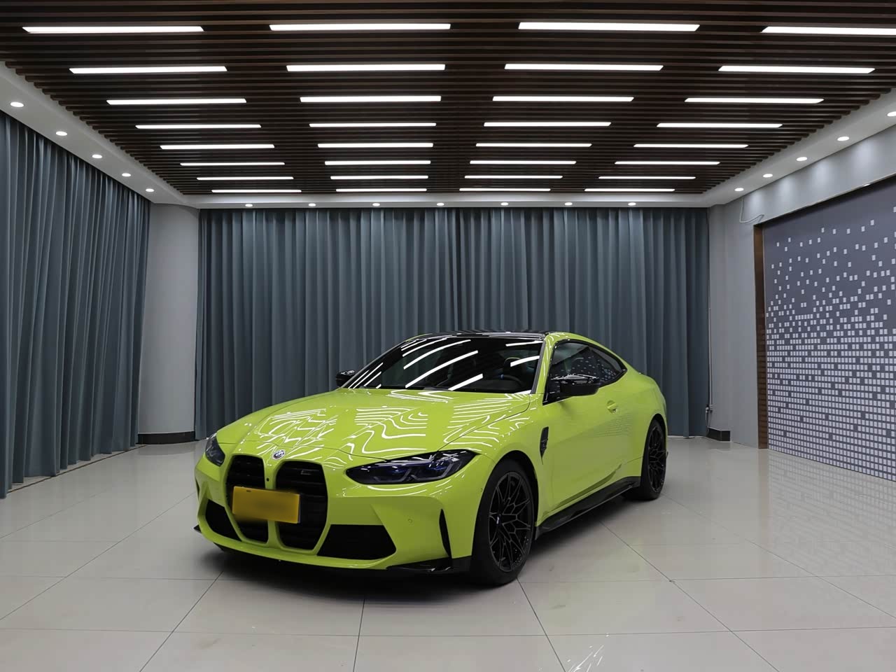 BMWM4 2021 M4 2-Door Coupe