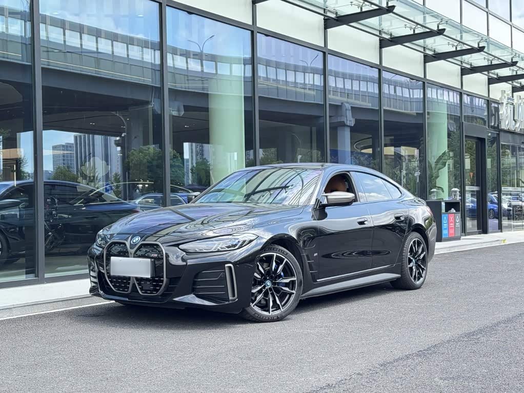 BMWi4 2022 M50