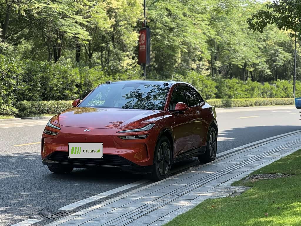 L60 2024 60kWh RWD