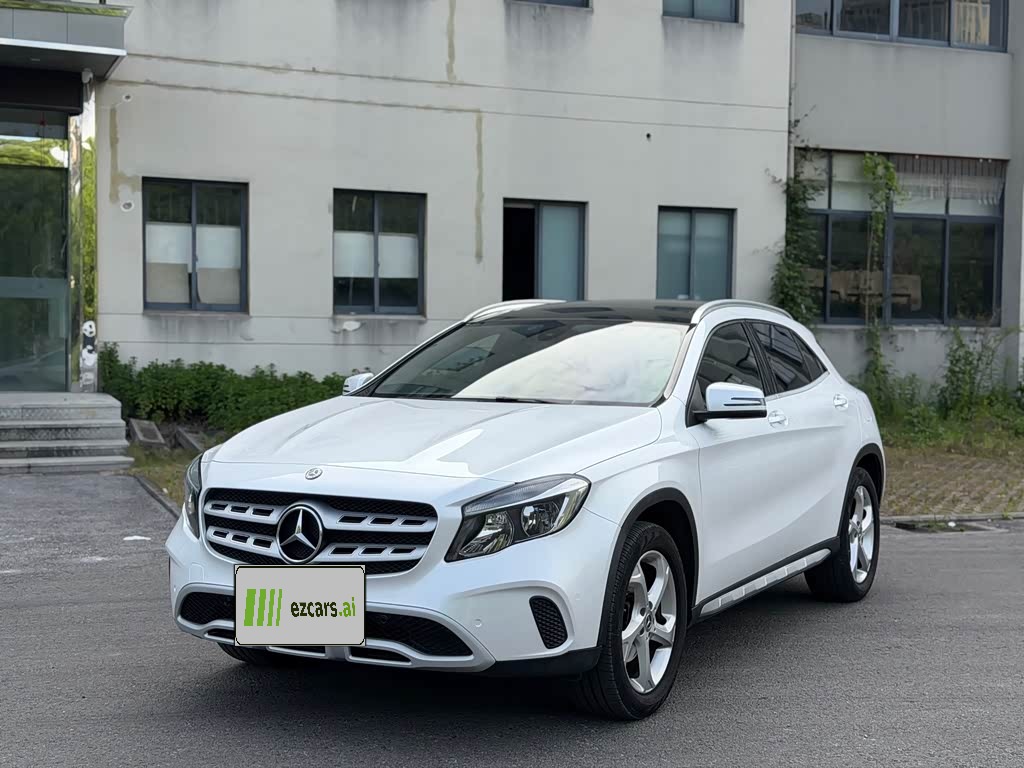 Mercedes-BenzGLA 2018 GLA 200 Dynamic