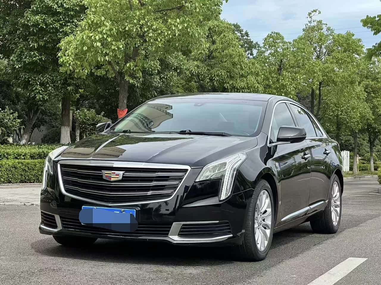 XTS 2018 28T Tech