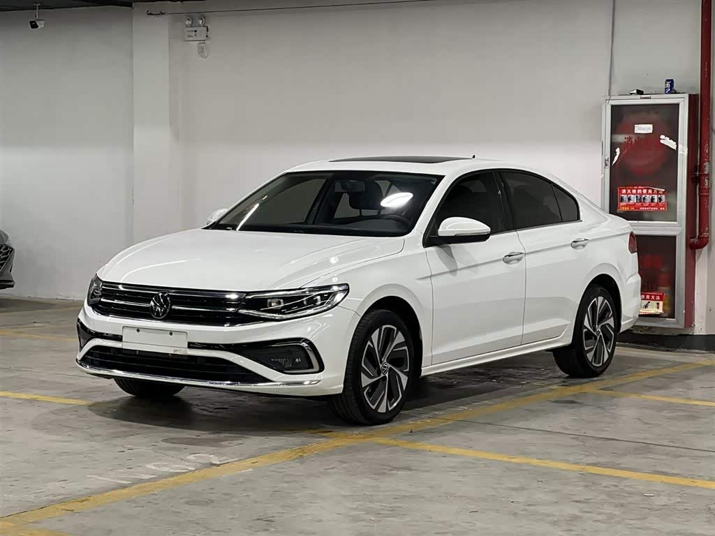 Bora 2023 200TSI DSG
