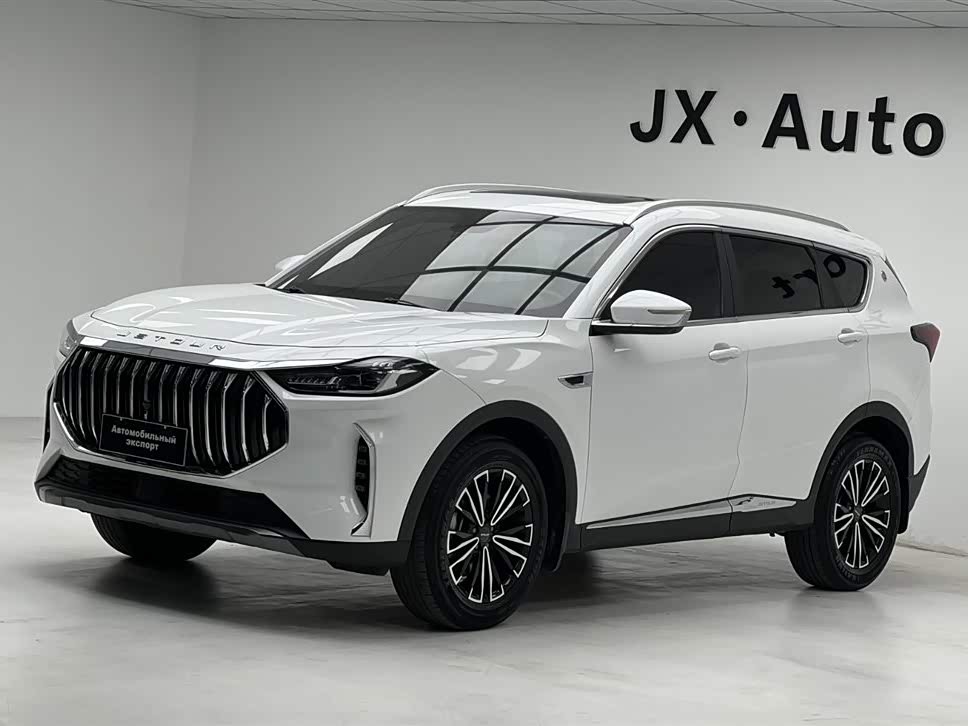 X70 PLUS 2023 1.5T MT PRO 5-Seater