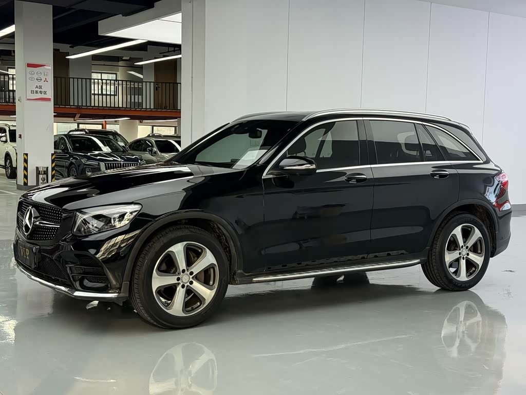 Mercedes-BenzGLC 2017 GLC 300 4MATIC Dynamic