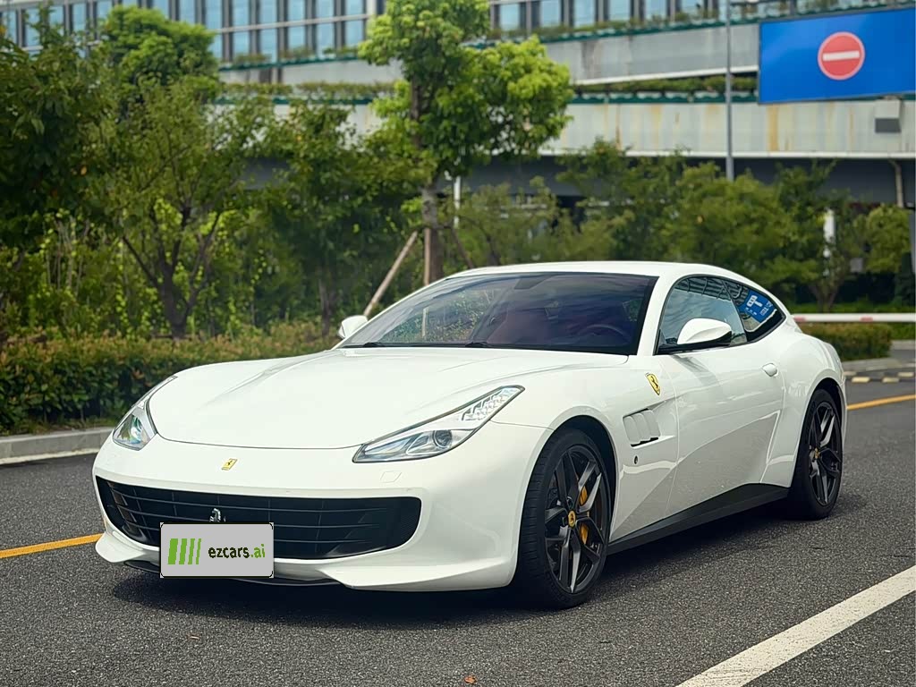 GTC4Lusso 2017 3.9T V8