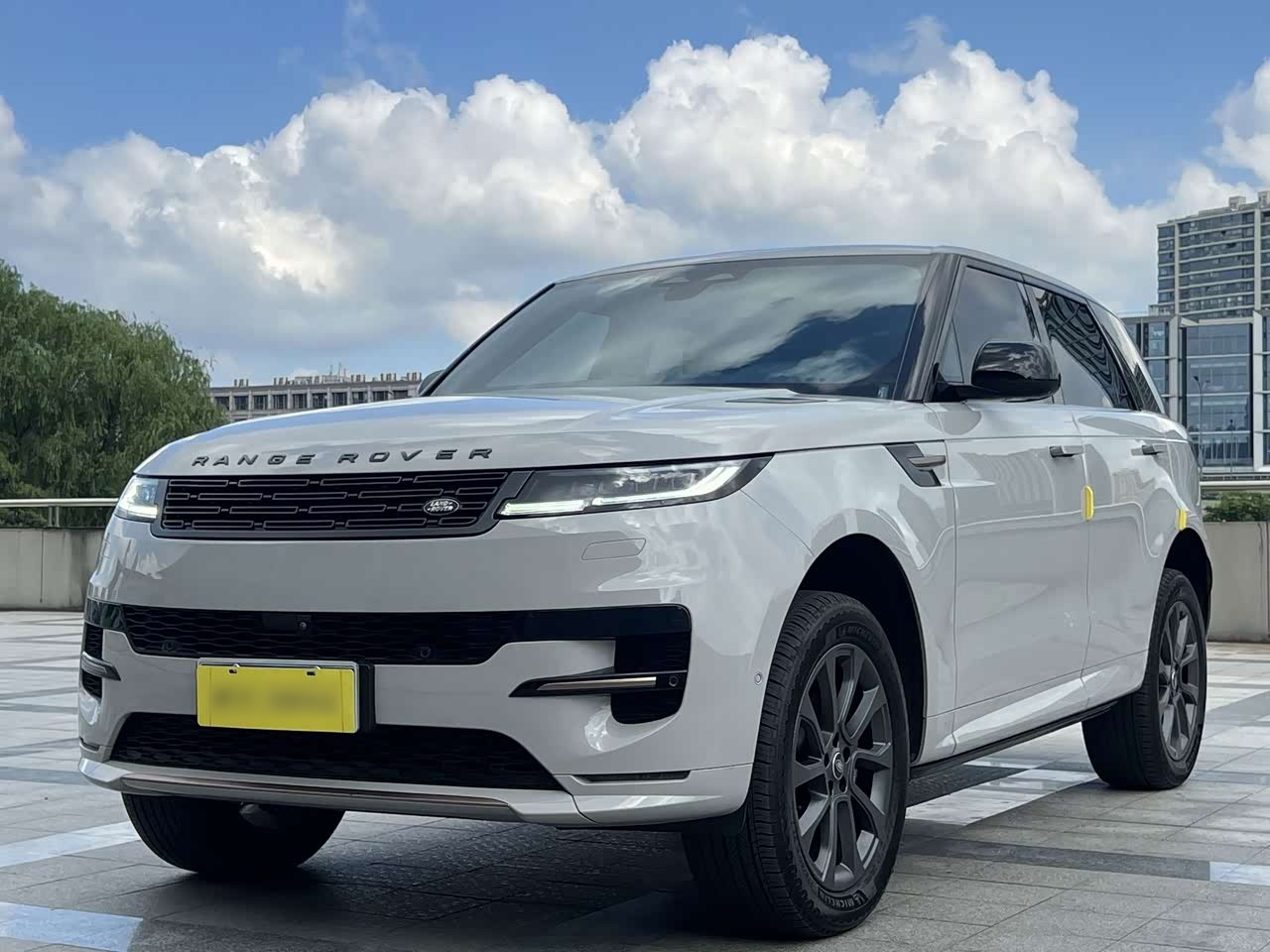 Range Rover Sport 2023 400PS Dynamic SE