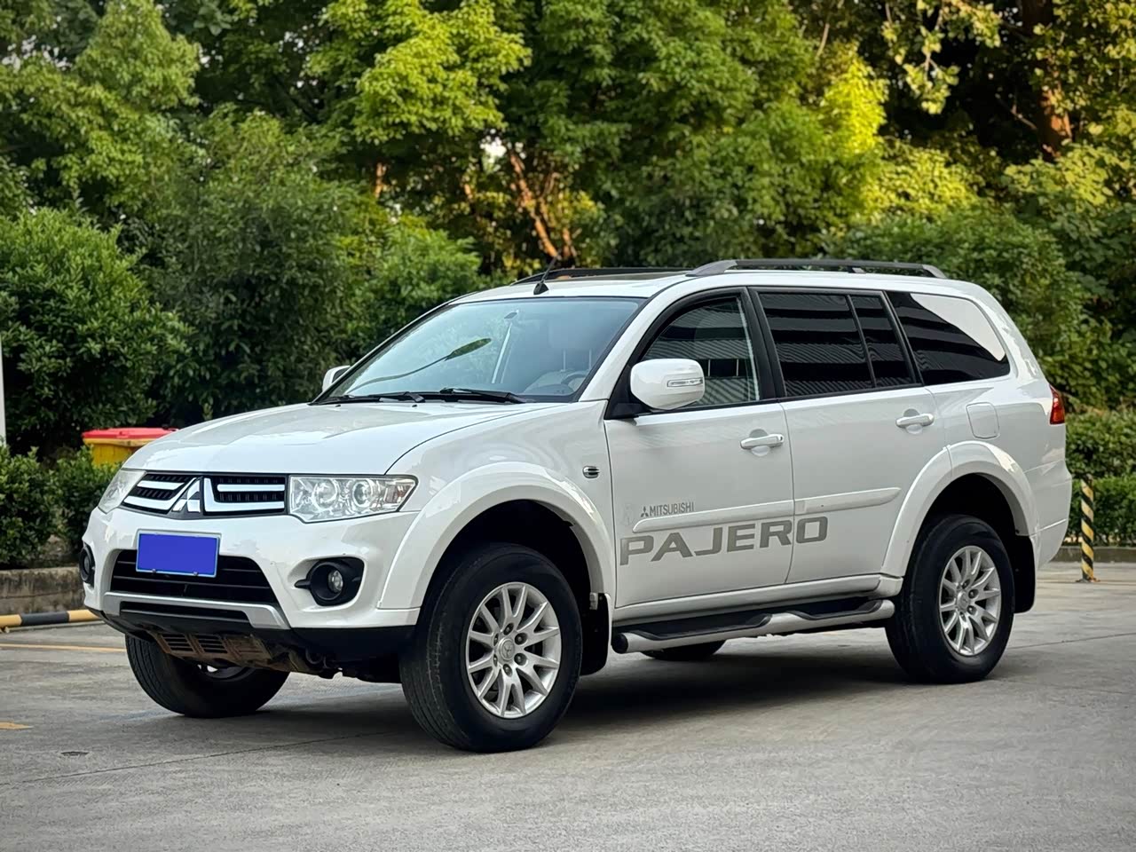 Pajero 2013 3.0L AT RWD Luxury