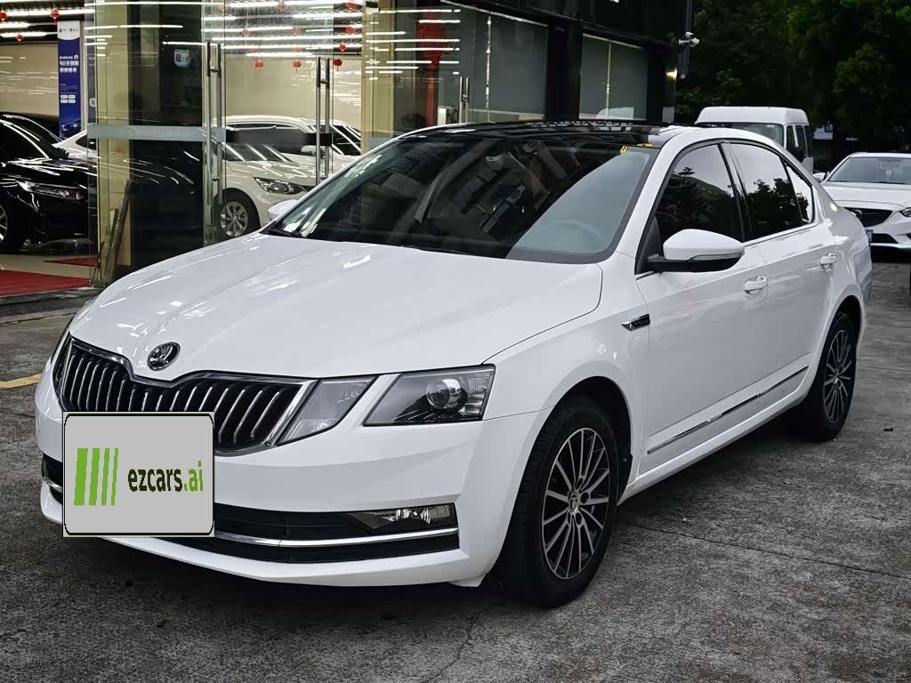 Octavia 2019 1.5L AT Luxury