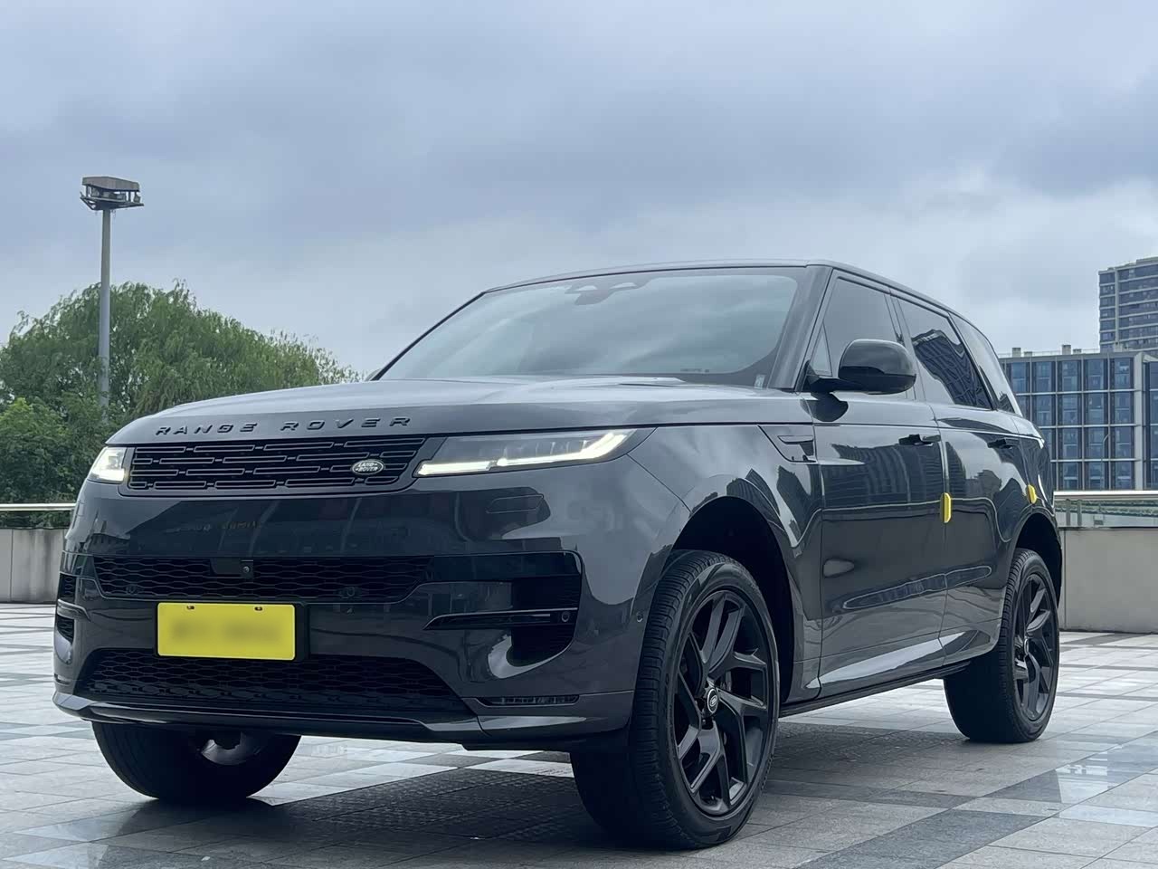 Range Rover Sport 2023 400PS Dynamic SE