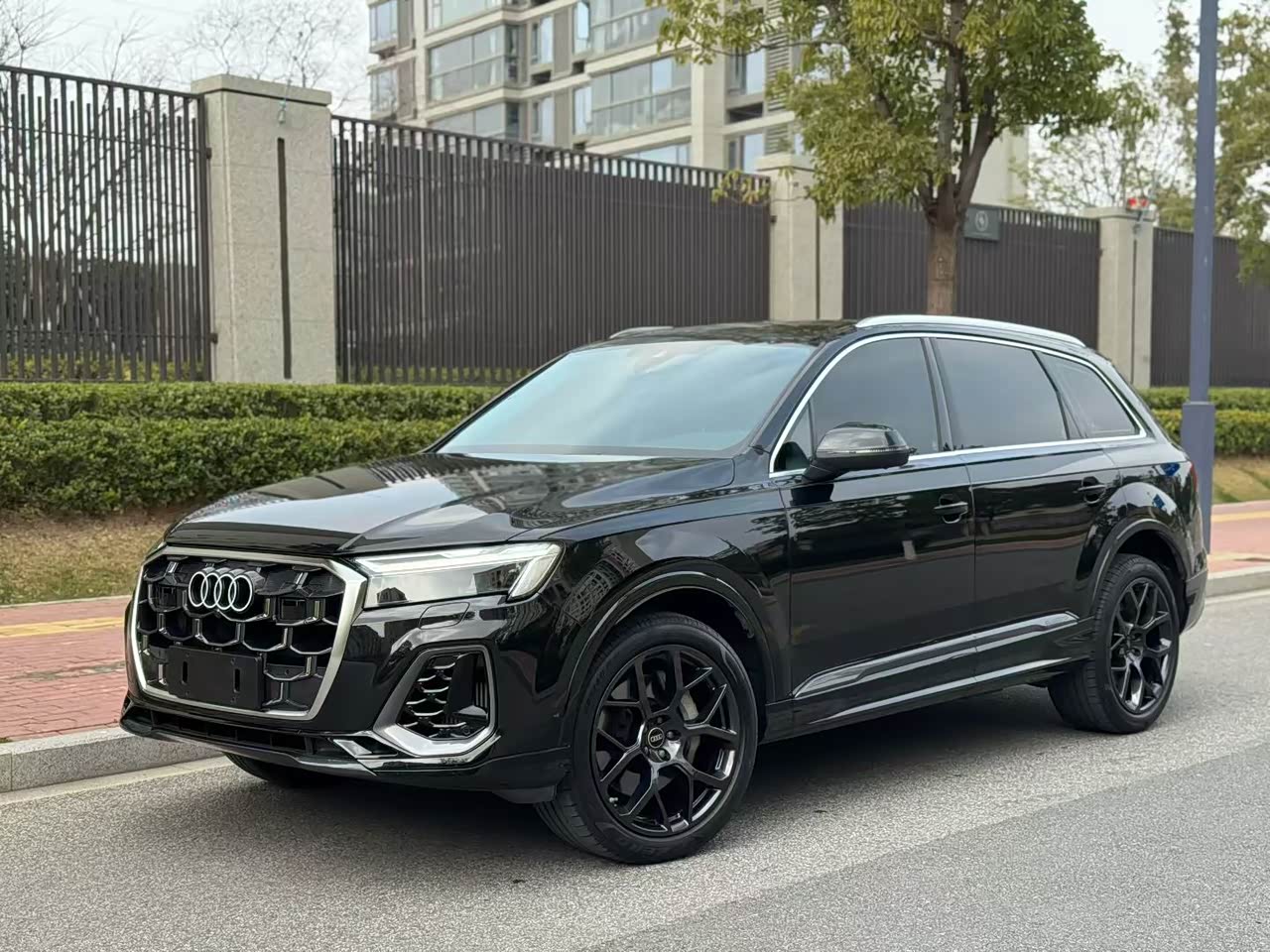 AudiQ7 2025 55 TFSI quattro S line