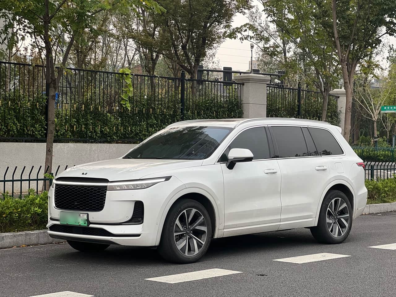 ONE 2021 EREV 6-Seater