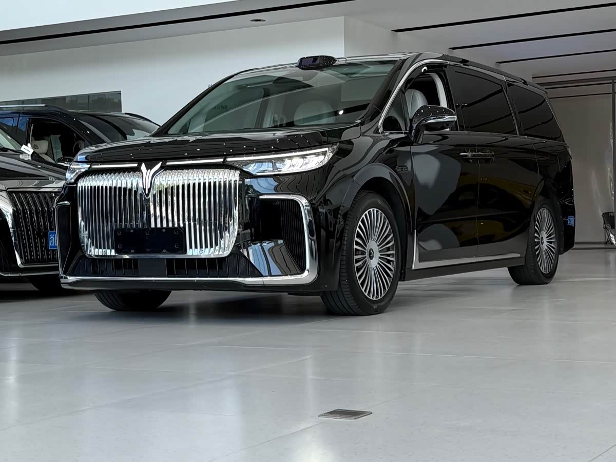 Dreamer 2025 PHEV AWD Premium Qiankun