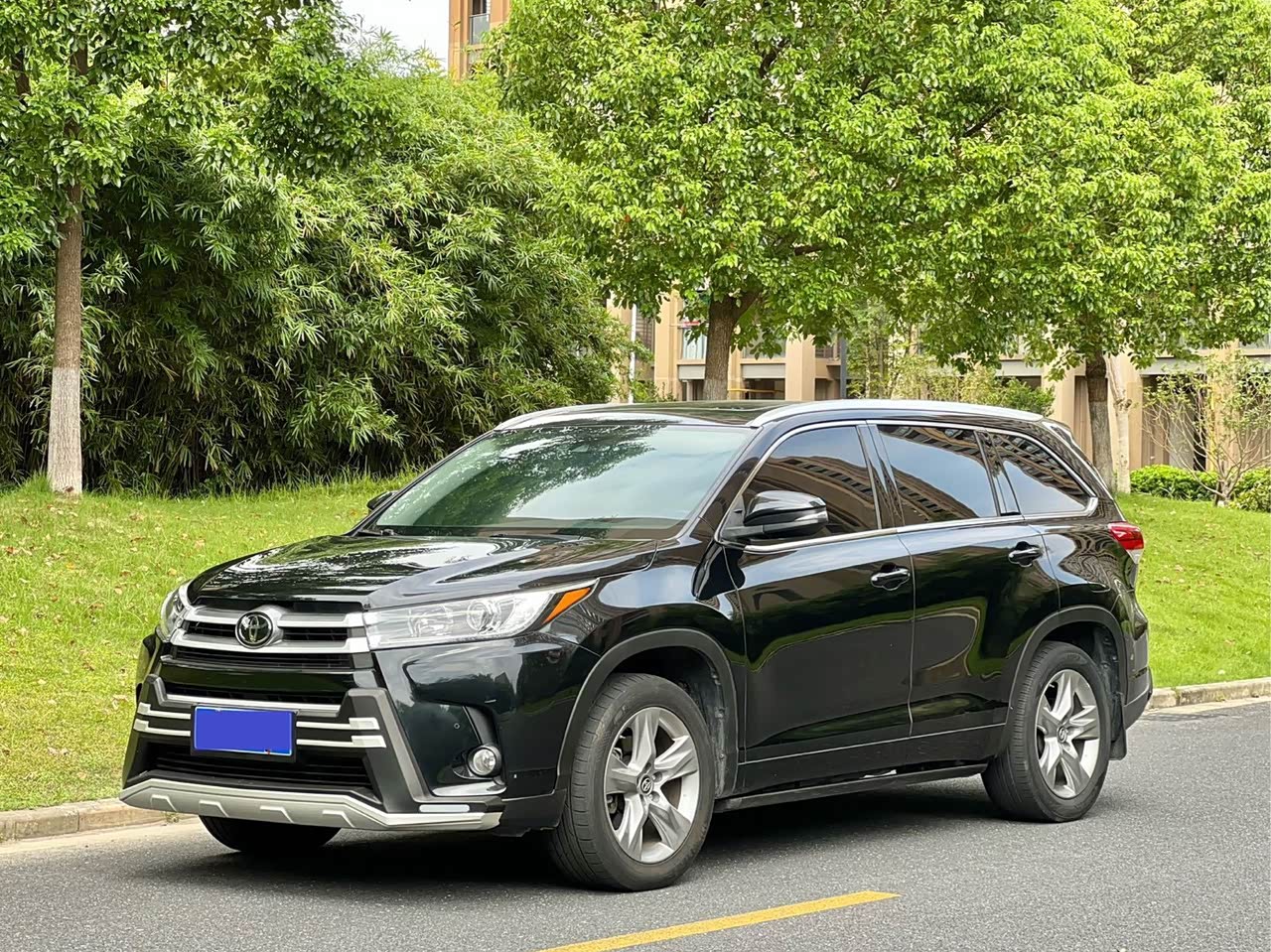 Highlander 2021 2.0T AWD Luxury 7-Seater