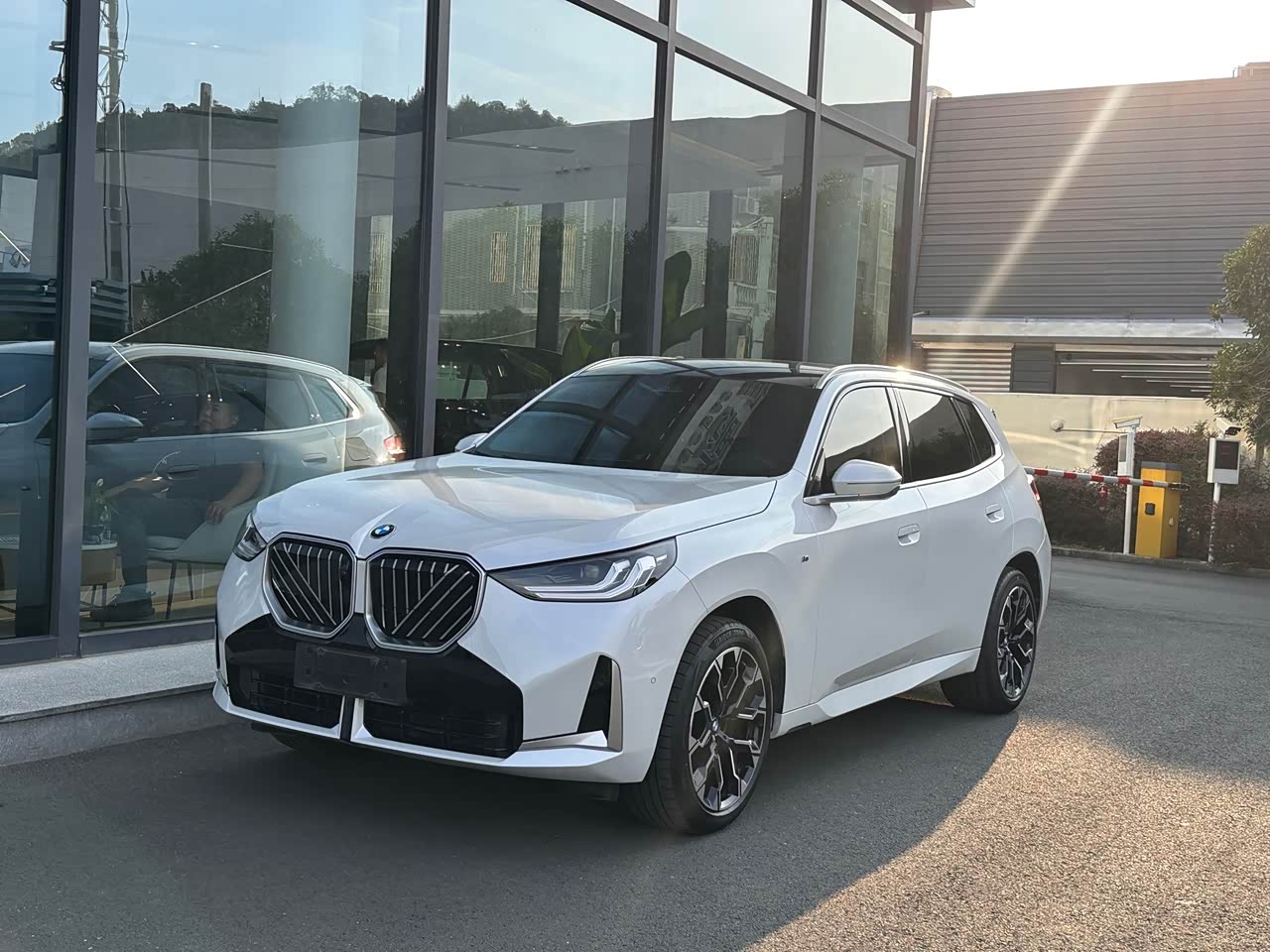 BMWX3 2025 xDrive30L Leading M Sport Package