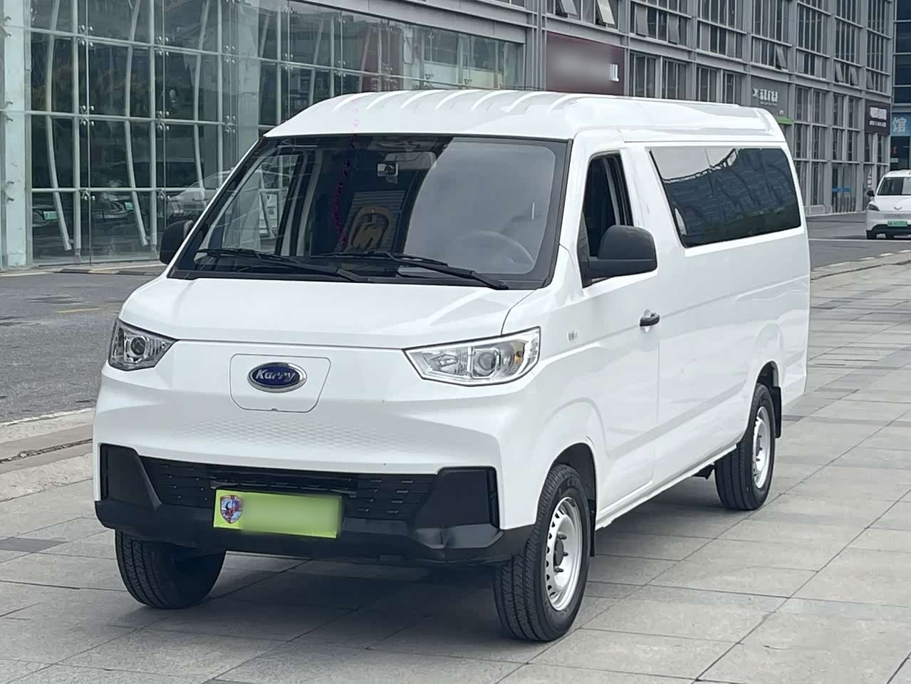 Dolphin E7 2025 41.86kWh 6-Seater
