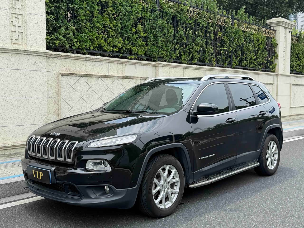 Cherokee 2016 2.4L Leading