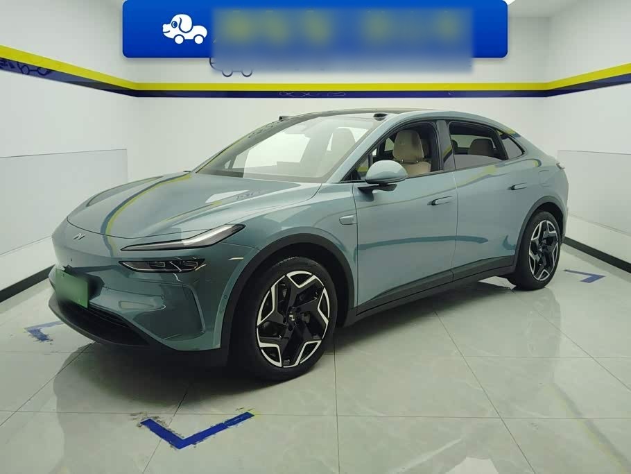 L60 2025 60kWh AWD