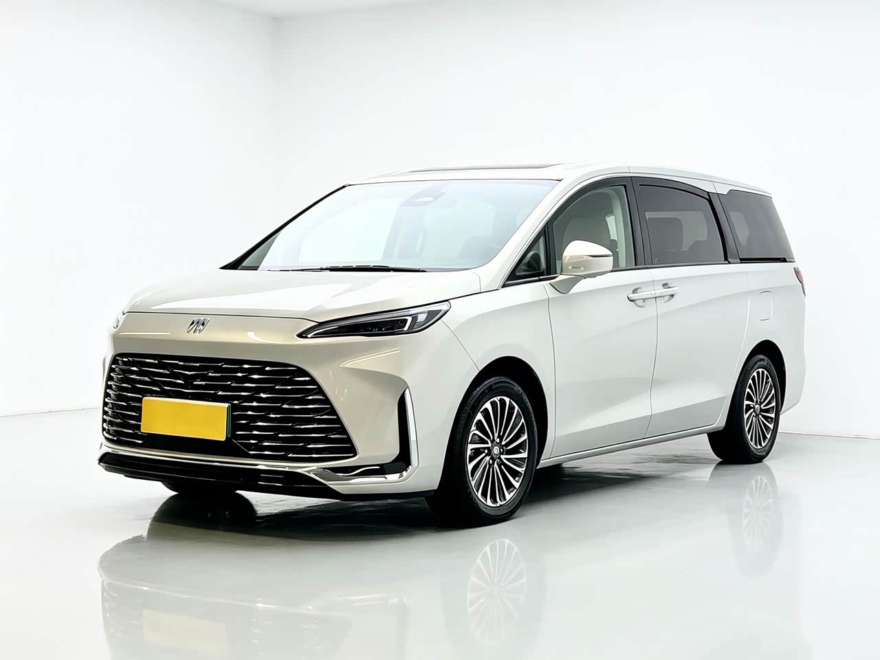 GL8 EV 2025 Exclusive