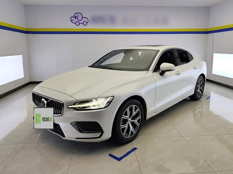 S60 2023 B4 Luxury