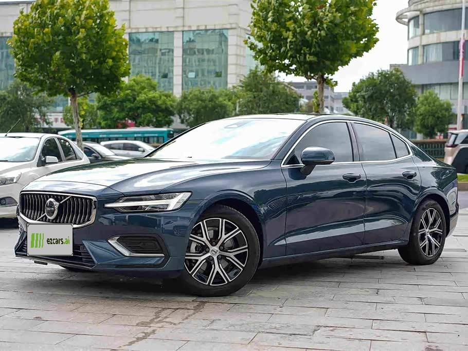 S60 2024 B4 Luxury