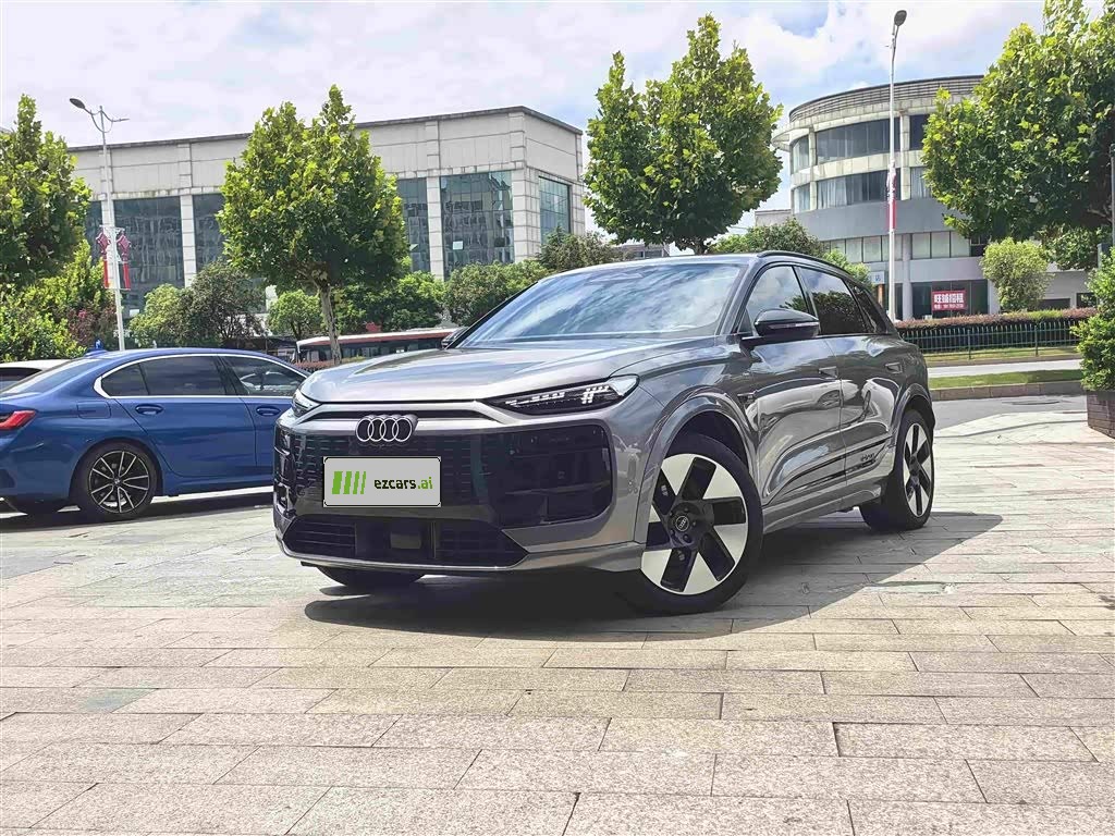 AudiQ6L e-tron 2026 Pilot
