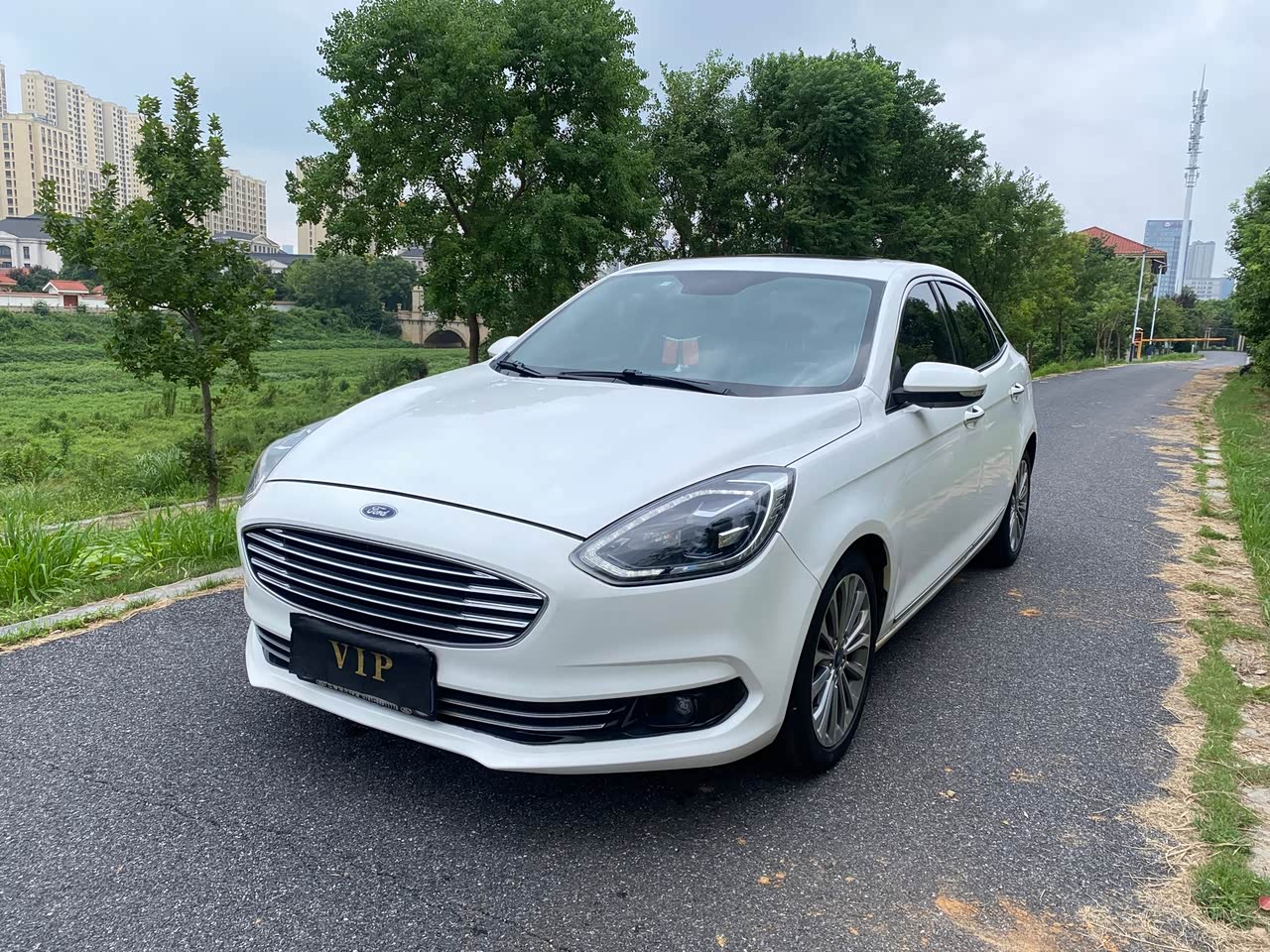Escort 2019 EcoBoost 125 AT