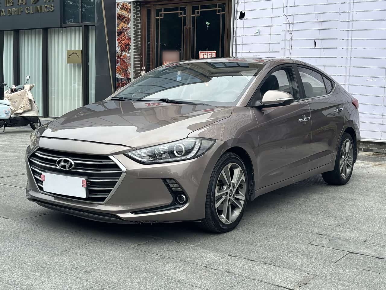Elantra 2016 1.6L AT Smart Luxury