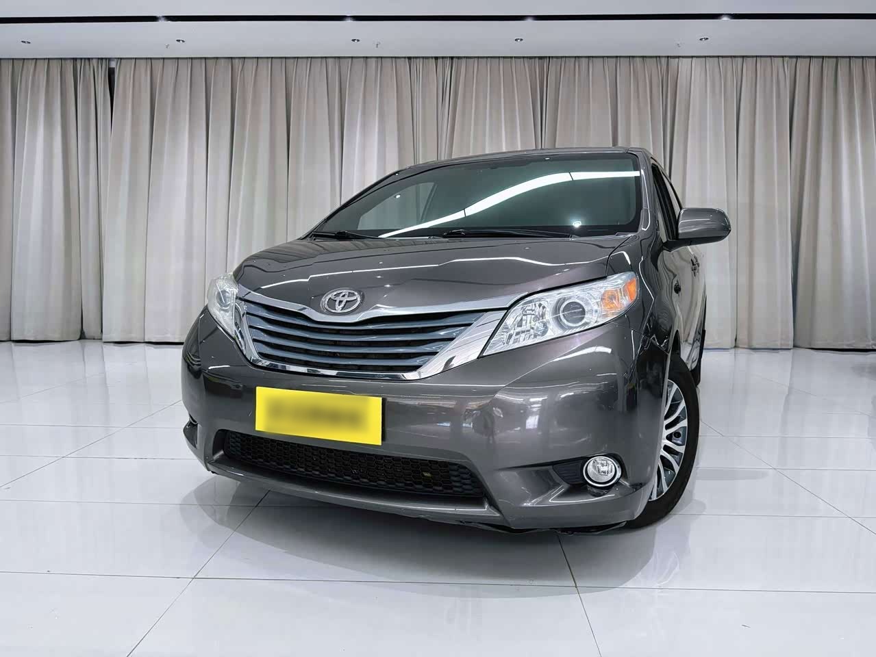 SIENNA 2015 3.5L RWD LE