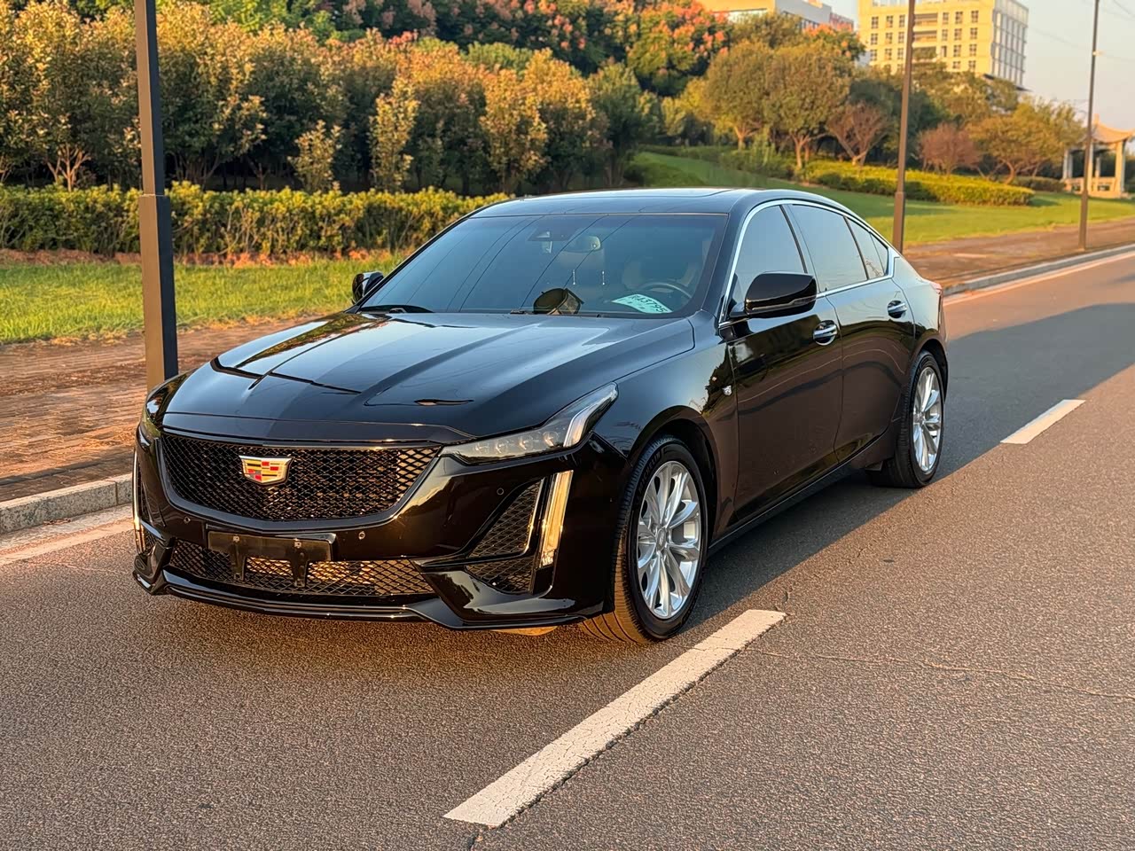 CT5 2022 28T Luxury