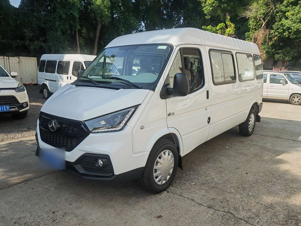 2024 2.8T Diesel Short Wheelbase
