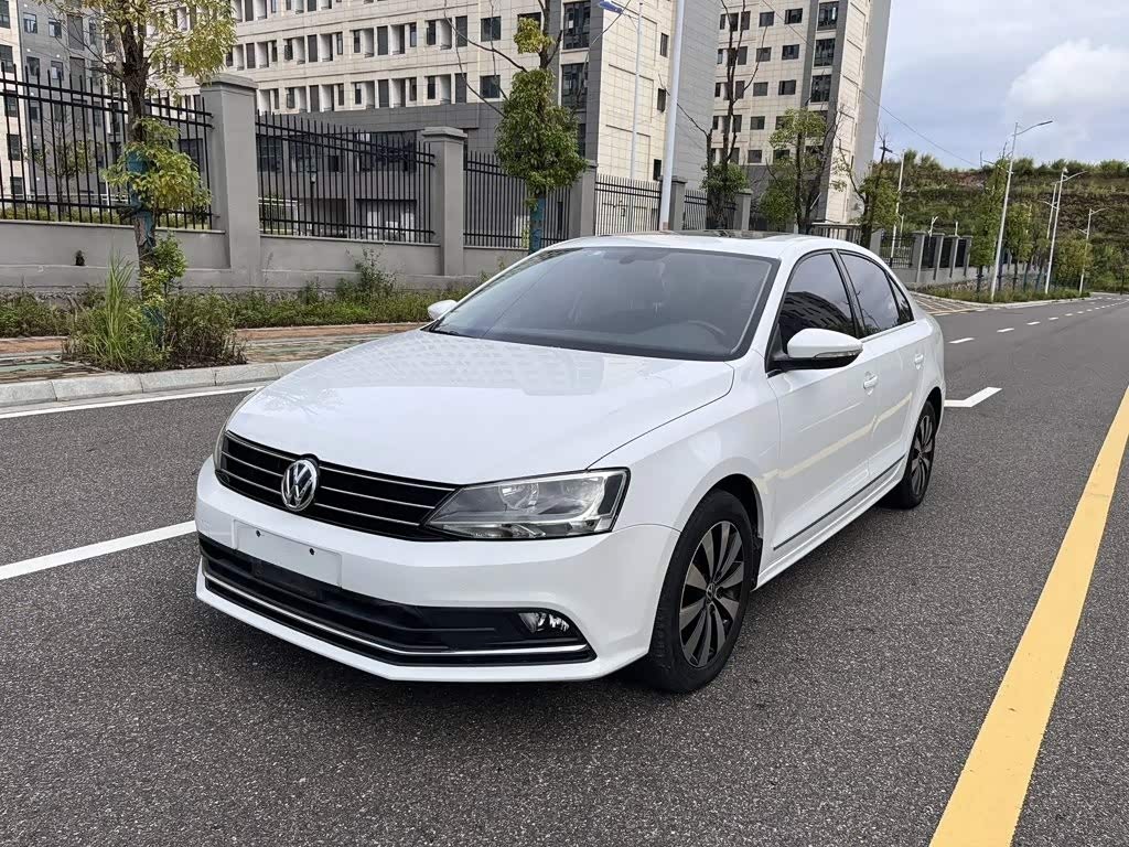 Sagitar 2018 180TSI DSG Exclusive