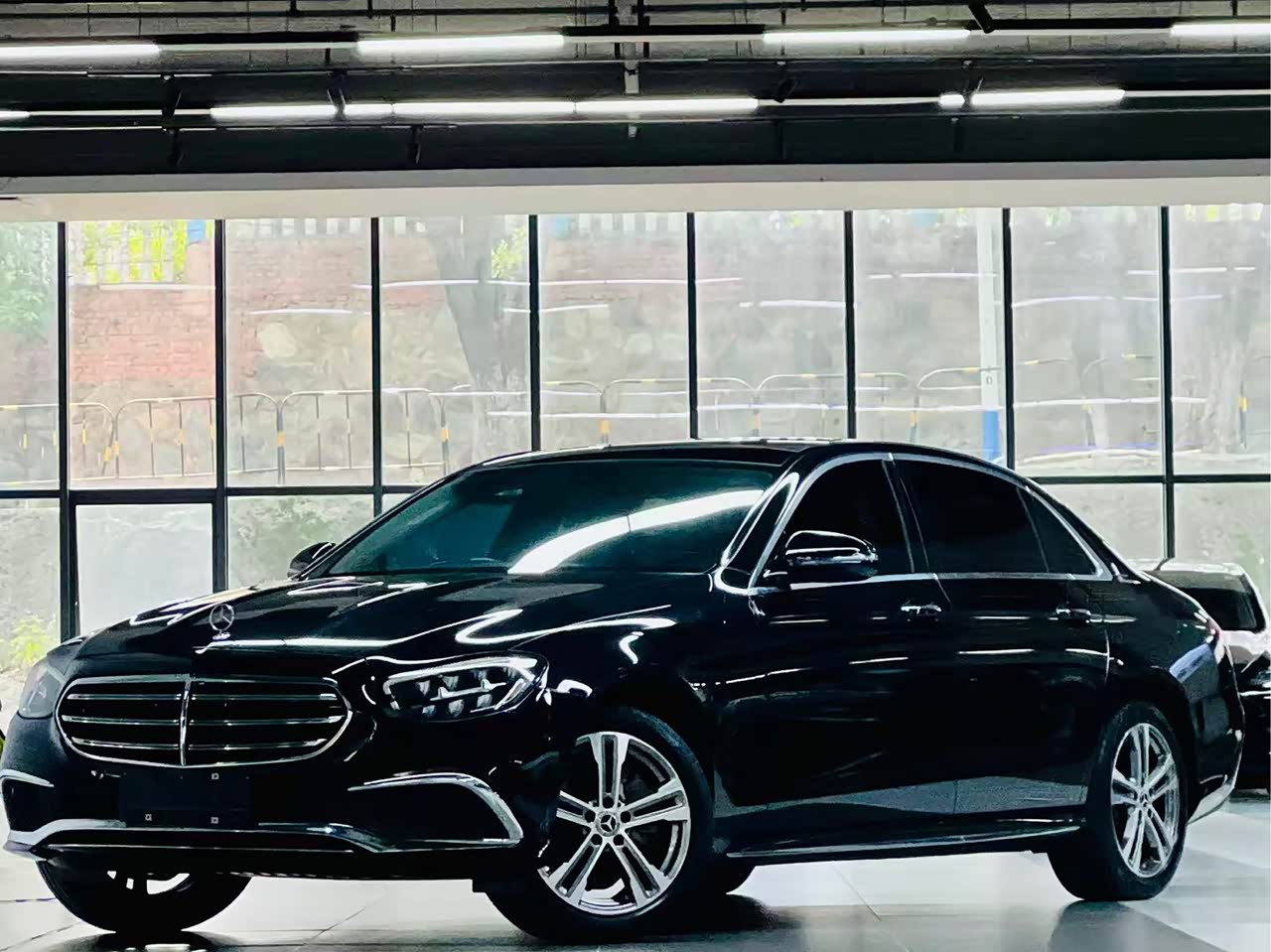 Mercedes-BenzE-Class 2021 E 260 L Sport
